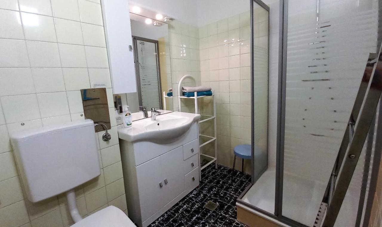 Stiegl Maren Seeblick Appartement Haus Haensel&Gretel Direkt Am Ossiacher See Mit Hallenbad מראה חיצוני תמונה